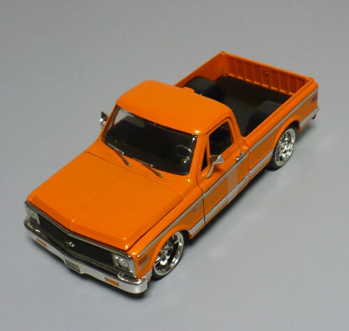 CHEVY CHEYENNE 1972 - SCALA 1:24 JADA TOYS - Immagine 4 di 4
