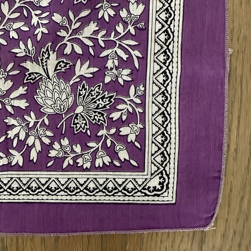 Yves Saint Laurent Floral Paisley Printed Cotton Bandana Scarf Purple 18" Square - Picture 5 of 6