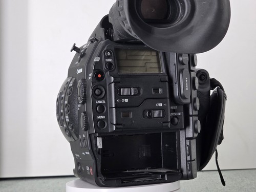 Canon EOS C300 Cinema Professional Camcorder Body Only Low Hours - Picture 4 of 10