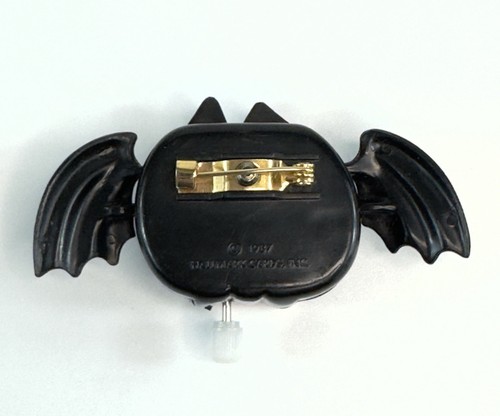 Vintage Wind Up Bat Toy Pinback Button Hallmark Cards Inc Halloween Moving Wings - Picture 3 of 5