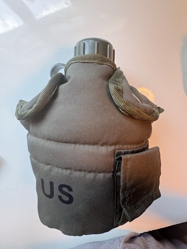 Kantine im Militärstil, mit Schutz- und Isolierhülle, Tasche und Verschlüssen