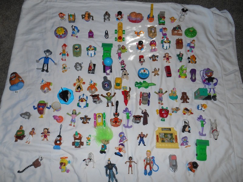  100 Vintage restaurant kids meal toys