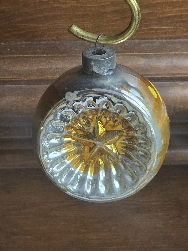 Vintage CORNING embossed Star W Rays Indent Mercury Glass Christmas Ornament 