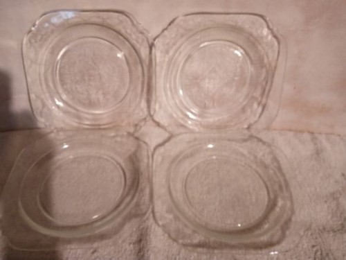 ANTIKES DEPRESSIONS BUNDESGLAS 4 QUADRATISCHE SALATTELLER MADRID KLAR [KRISTALL] - Bild 2 von 3