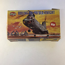 Vintage 1978 UH-46 Sea Knight Airfix 1:72 Par...