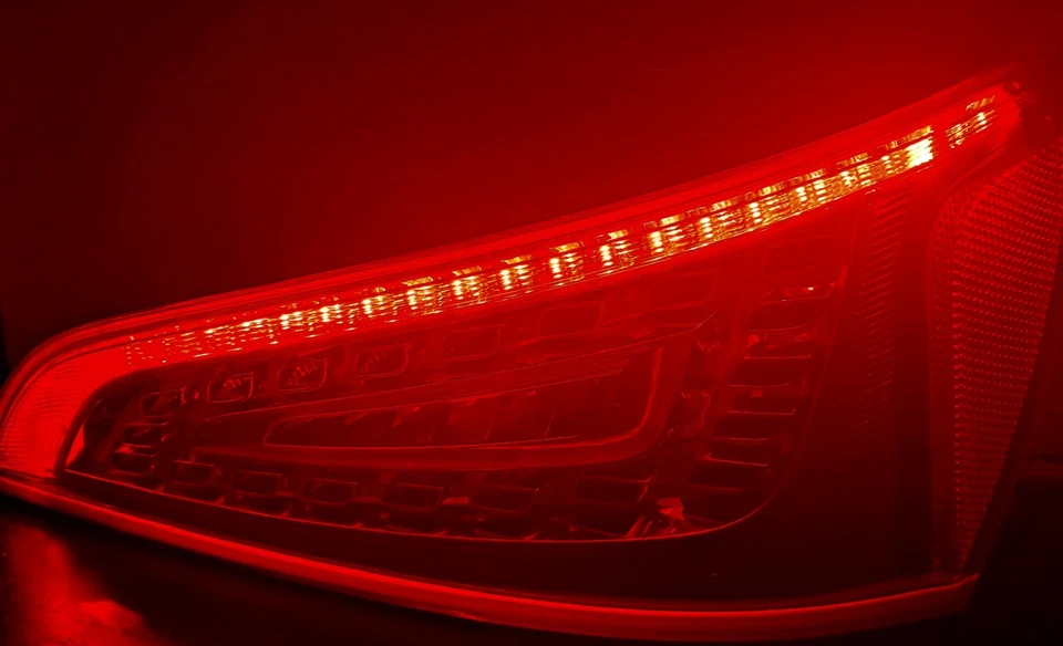 *TESTED* 2009-2012 Audi Q5 LED Tail Light Passenger Right Side 2010 2011 Foto 3 de 4