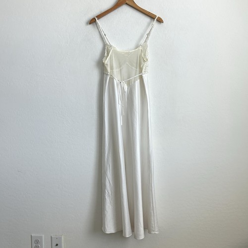 Flora by Flora Nikrooz Nightgown M Maxi Bridal Satin Lace Beaded White *READ - Picture 8 of 19
