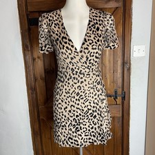 Alice + Olivia Beige Black Silk Leopard Print Wrap Dress US 0 UK 4