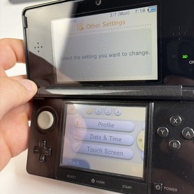 Nintendo 3DS Handheld Video Game Console Black CTR-001 (USA) W Charger US Model