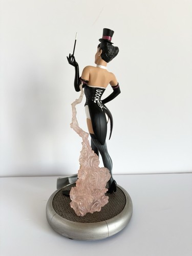 DC Bombshells Statue | Zatanna | Limited Edition 0548-5000 - Picture 4 of 19