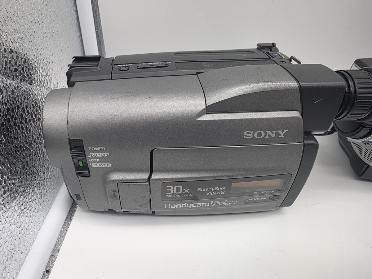 Sony Handycam CCD-TRV68 TRV96 TRV52 TRV138 TR81 JVC GR-D370U Video