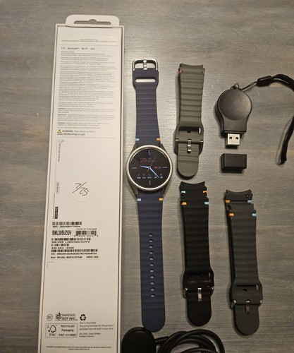Samsung Galaxy Watch 7 32 Go 40 mm débloqué, GPS + LTE - Photo 2 sur 4