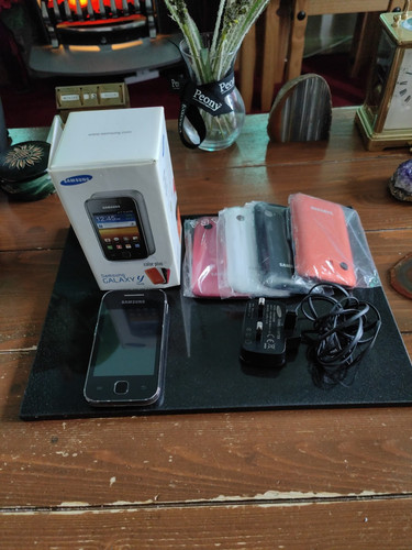 Samsung Galaxy Young Colour Plus GT-S5360 Boxed Unlocked And Good Condition.