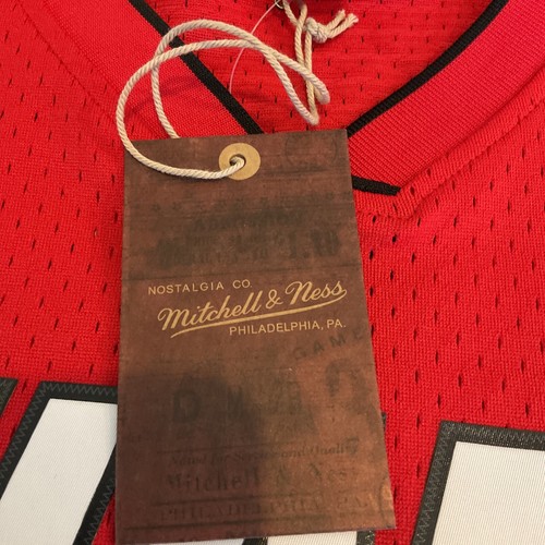 MITCHELL NESS DWYANE WAVE MIAMI HEAT 2005-06 CLASSIC SWINGMAN JERSEY MEN NWT SZL - Picture 7 of 14