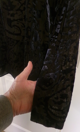 SIMPLY VERA - VERA WANG TAPA NEGRA TRANSPARENTE CON FLOCADO FLORAL AZUL-NEGRO - L - Imagen 5 de 8