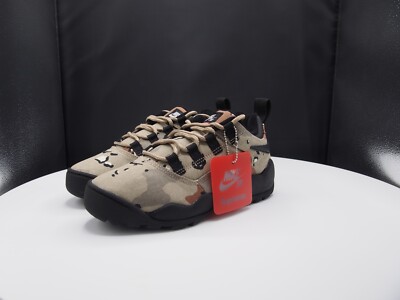 SUPREME x Nike SB Darwin Low 