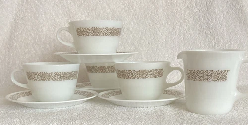 4 Pyrex Corning Coffee Tea Cups & Corelle Saucers Woodland Brown W/Creamer Cup