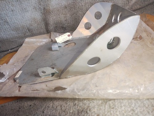 NOS Kawasaki KLX650 Skid Plate Aluminum Engine Guard 1993-1996 - Picture 6 of 7