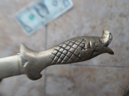 Sehr ausgefallener antiker Brieföffner Messingguss FISCHMOTIV Grabenkunst, Volkskunst - Bild 6 von 7