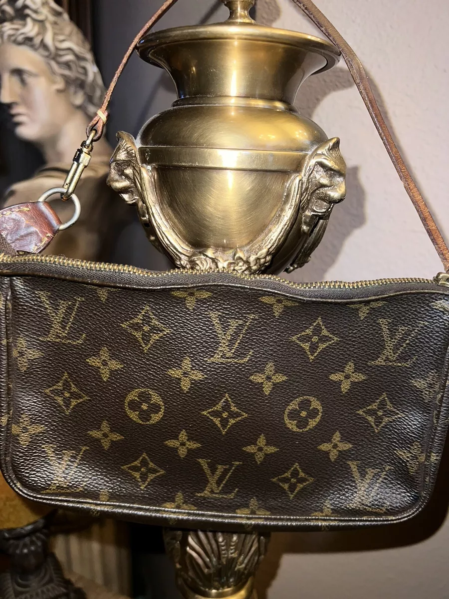 mini lv pochette