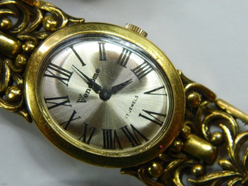 19 VINTAGE LADIES WATCH LOT - BULOVA SWANK SEIKO WITTNAUER - REPAIR STEAMPUNK ? - Picture 13 of 23