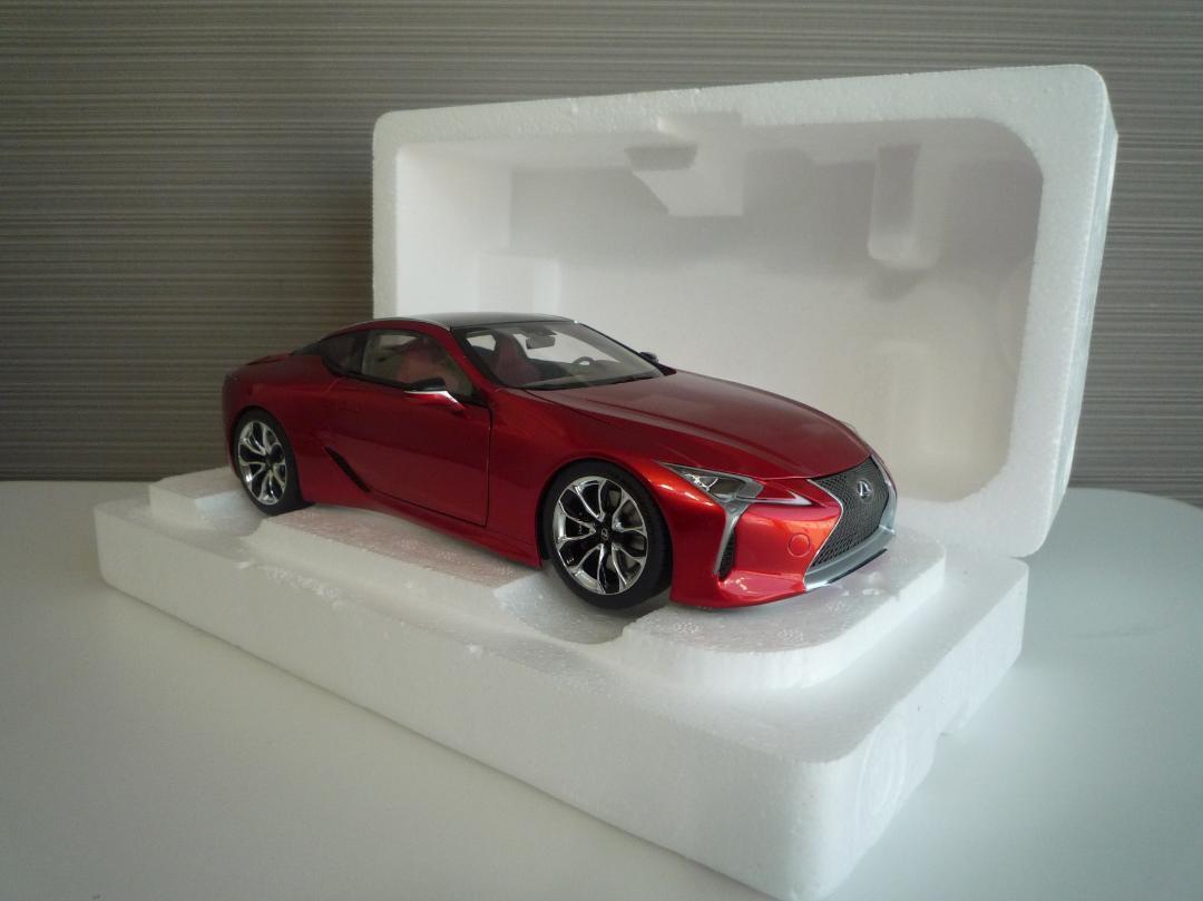 AUTOart 1/18 Lexus LC500 Metallic Red Interior Color Dark AUTOart 1/18 Lexus LC500 Metallic Red Interior Color Dark