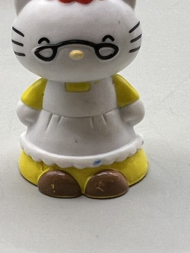 2012 Sanrio Hello Kitty Figures Lot of 5 Plastic PVC Characters - Picture 10 of 12