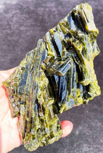 746g WOW! Raw Natural Green Tourmaline/Schorl Crystal Mineral Specimens ia7880 - Picture 7 of 12