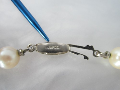 BEAUTIFUL ORIGINAL VINTAGE CULTURED 7mm WHITE PEARL NECKLACE 16.5” MADE IN JAPAN - Picture 7 of 7