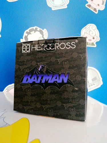 Herocross DC Justice League Mini HMF #02 Batman Hybrid Metal Figuration LED Eyes - Picture 5 of 11