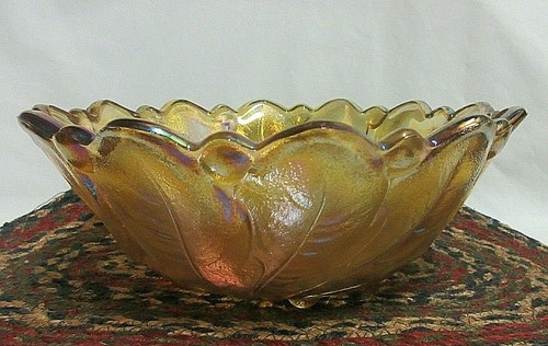Vintage Iridescent Carnival Glass Large Fruit Bowl Flower Shaped Scalloped Edge - Picture 2 of 5