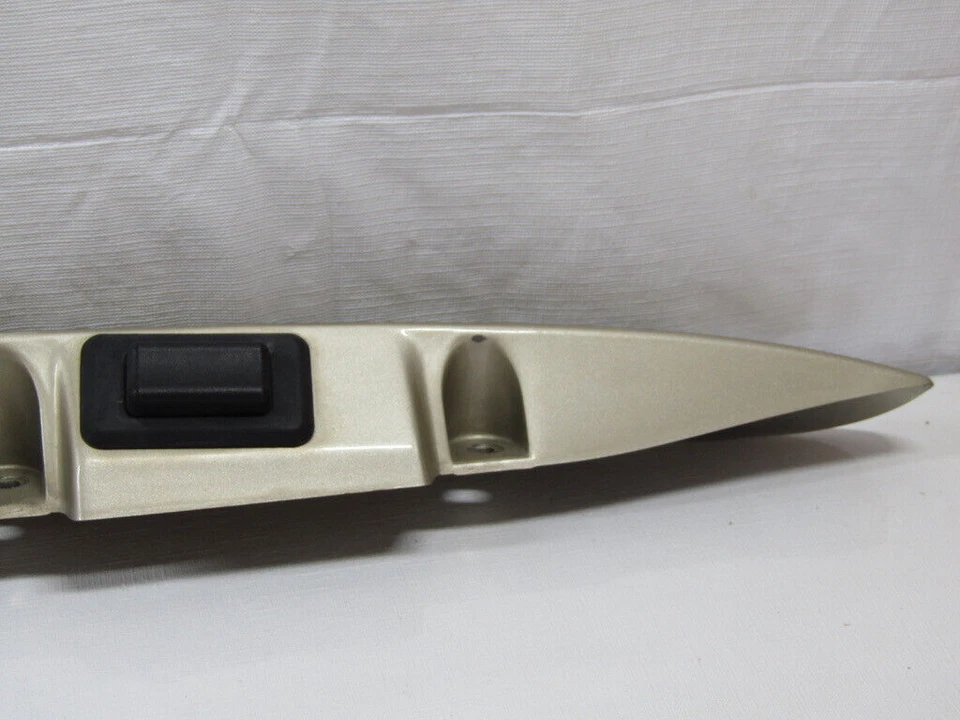 Jeep Grand Cherokee 1999-2004 puerta levadiza escotilla matrícula moldura champán fabricante de equipos originales Foto 3 de 4