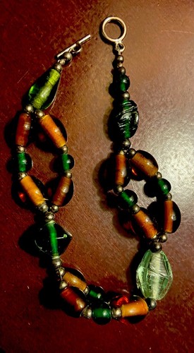 7” Emerald Green, Amber plastic Beads Gold Tone Toggle Clasp Bracelet - Picture 7 of 10