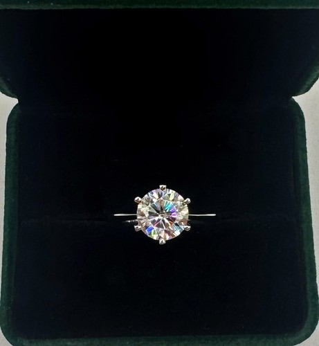 3 Karat Moissanit Ring 18 Karat Weißgold über 925 VVS1 Farbe D Größe 8 - Nagelneu! - Bild 1 von 4