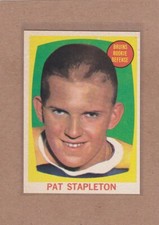 1961-62 TOPPS HOCKEY PAT STAPLETON ROOKIE #18 BRUINS EX/EXMT *A24866