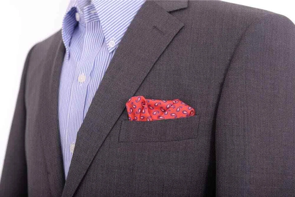 Cuadrado de bolsillo Cesare Attolini rojo y azul marino lágrima cachemira seda hecho a mano en Italia Foto 2 de 2