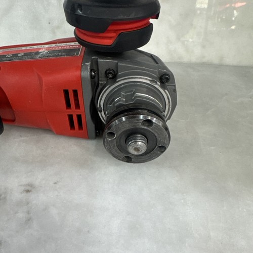 Milwaukee M18FAG125XPD Angle Grinder Brushless 18V Skin Only - Missing Guard - Picture 8 of 9