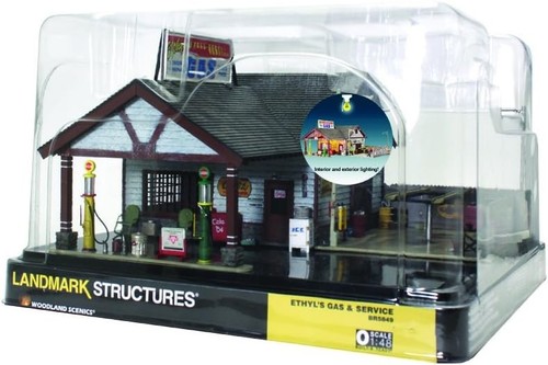 Woodland Scenics O Scale Built-&-Ready Ethyl's Gas & Service - Foto 3 di 3