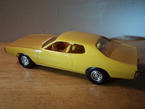 1974 Dodge Charger Promo Yellow - Picture 3 of 21