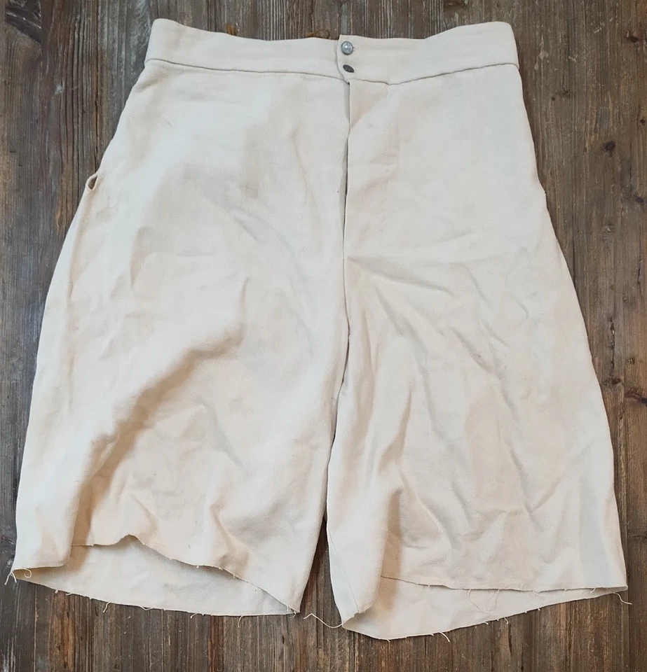 19 世纪英国水手夹克、拖鞋和帽子复制品 — 第 3/4 张图片