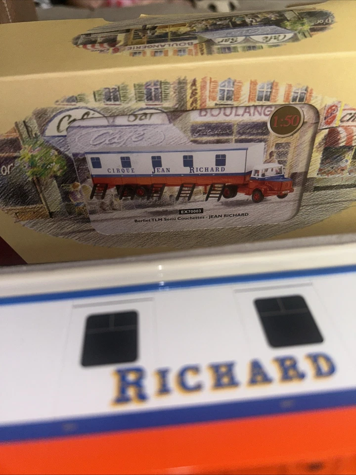 CORGI BERLIET TLM WITH CARAVAN JEAN RICHARD CIRCUS LIVERY 1/50 #EX70003 - Image 4 of 4