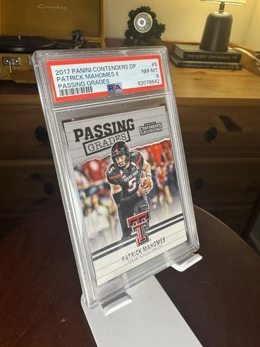 2017 Contenders Draft Picks PATRICK MAHOMES Passing Grades Rookie PSA 8