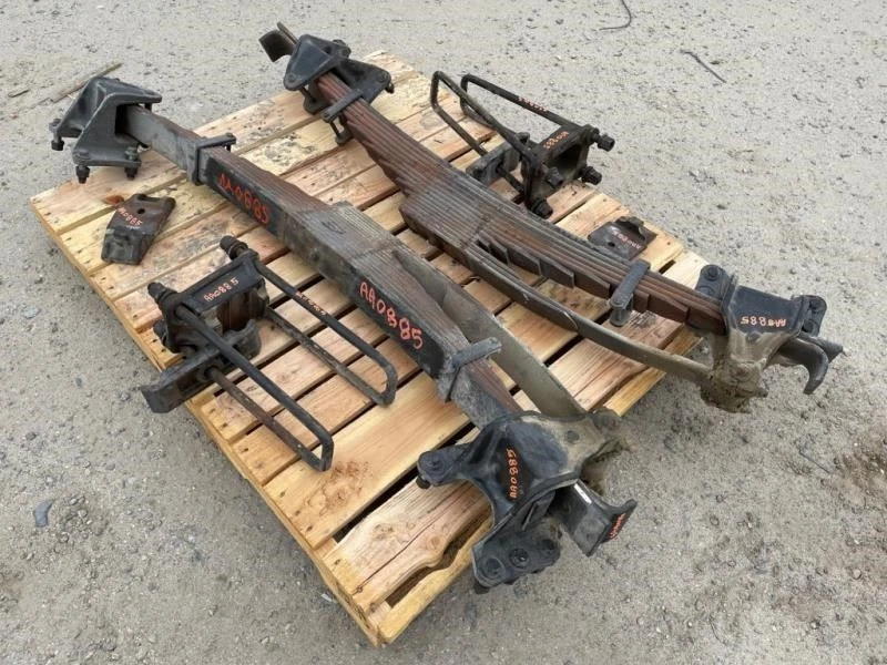 Par de resortes de hoja traseros Hino 165 2010 usados 11.000 lb PBV enviados 30192 Foto 4 de 4