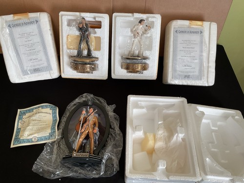 2 x Ardleigh Elliott Musical Elvis Presley Figuren + 1 x Figur (Bradford) Konvolut