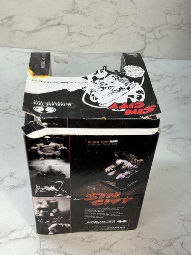 Sin City Death Row Marv Deluxe Box Set McFarlane Toys Si Illumina Parla 1999 - Foto 6 di 9