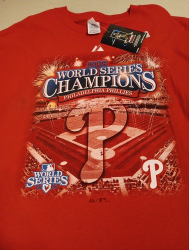 Philadelphia Phillies 2008 World Series Champions with roster t-shirt. 2XL New. - Picture 2 of 8