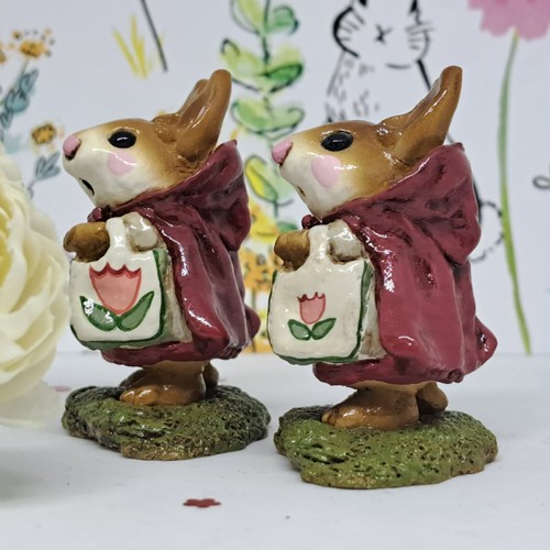 Wee Forest Folk Bunny B-13 - Día de viento con tulipán en bolsa (solo una estatuilla) - Imagen 8 de 10