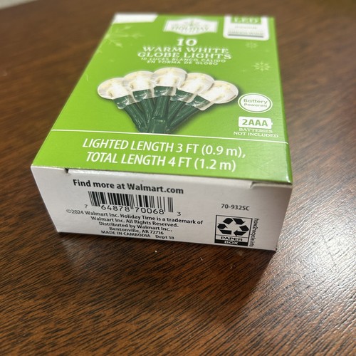 New Holiday Time 10 Count LED Warm White  Globe Mini Lights Green Wire 4 FT Long - Picture 3 of 3