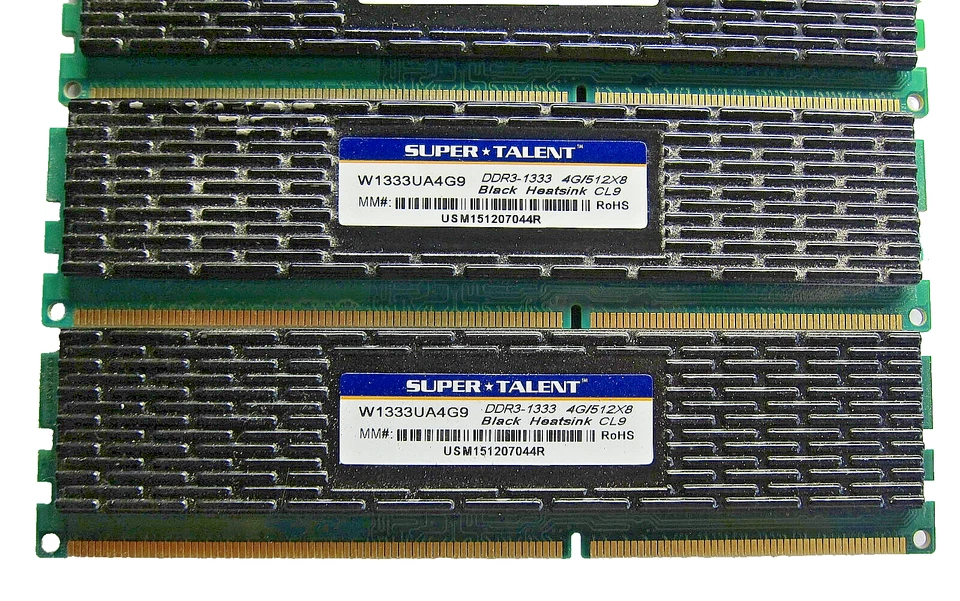 16GB (4X4GB) Genuine Super Talent DDR3-1333 4GB/512Mx8 CL9 RAM for M4A79T Deluxe - Image 2 of 2