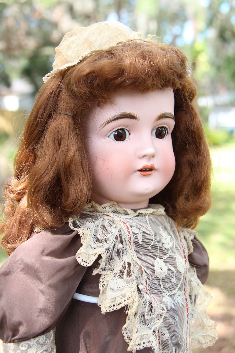 * antique doll ❀ 羽根のお帽子のすてきな ミニョネット antique doll ❀ 羽根のお帽子のすてきな ミニョネット Antique